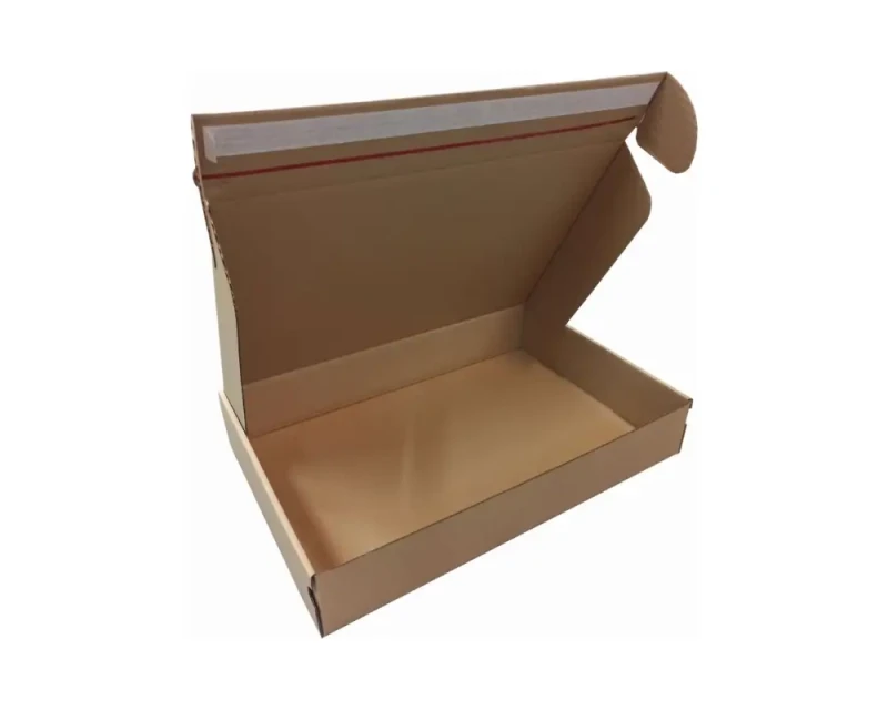 Szary karton fasonowy o wymiarach 450x300x80mm. Wykonane z wytrzymałej 3-warstwowej tektury z fali B. Opakowanie posiada pasek klejowy hot-melt, zrywkę i konstrukcję łatwą do złożenia.