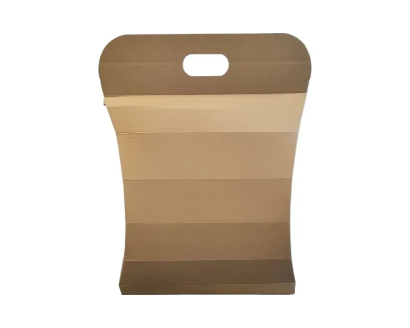 Szara torba kartonowa o wymiarach 420x400x85mm, wykonaną z tektury falistej 3-warstwowej. Opakowanie posiada dwa paski hot melt i zrywkę. Konstrukcja jest łatwa do złożenia i estetyczna.