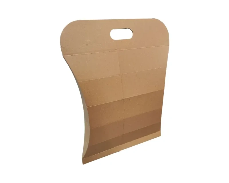 Szara torba kartonowa o wymiarach 420x400x85mm, wykonaną z tektury falistej 3-warstwowej. Opakowanie posiada dwa paski hot melt i zrywkę. Konstrukcja jest łatwa do złożenia i estetyczna.