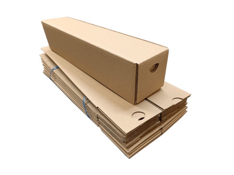 Kwadratowa tuba kartonową o wymiarach 100x100x430mm, wykonana z szarej tektur, fala B. Wyposażona w dwa paski klejowe i perforację do łatwego otwierania, umożliwia szybkie zamknięcie i wygodne użytkowanie bez dodatkowej taśmy.