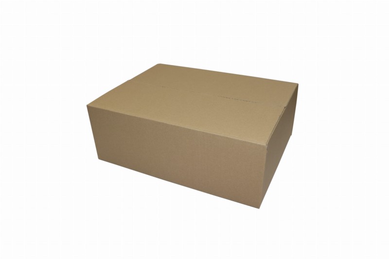 Szary karton klapowy wykonany z 3-warstwowej tektury o fali B. Widoczna faktura tektury i estetyczne wykończenie podkreślają jego wytrzymałość i jakość wykonania.