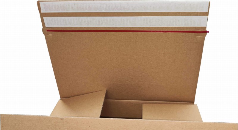 Solidny karton o wymiarach 400x300x200mm, wykonany z szarej 5-warstwowej tektury. Pudełko posiada automatyczne dno, dwa paski klejowe, zrywkę i nadruk A13 na boku. Tektura delikatnie pęka przy składaniu.