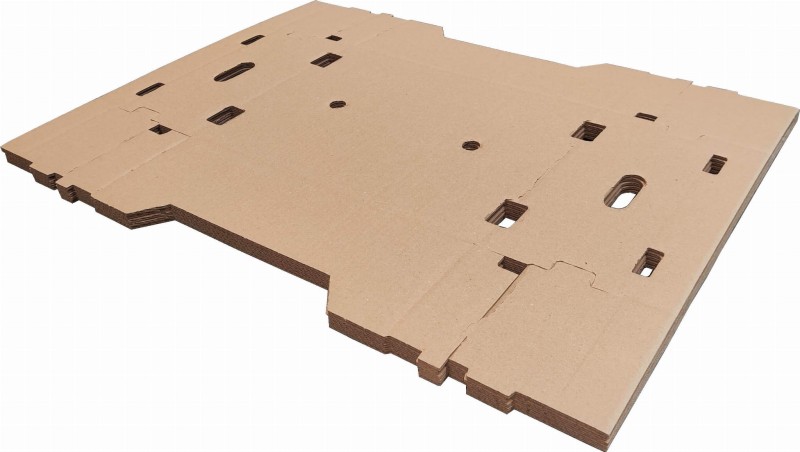 Solidna, 5-warstwowa skrzynka tekturowa o wymiarach 367x287x130 mm, wykonana z wytrzymałej szaro-szarej tektury (gramatura 580 g/m²). Klasyczne, estetyczne opakowanie idealne do przechowywania i prezentacji.