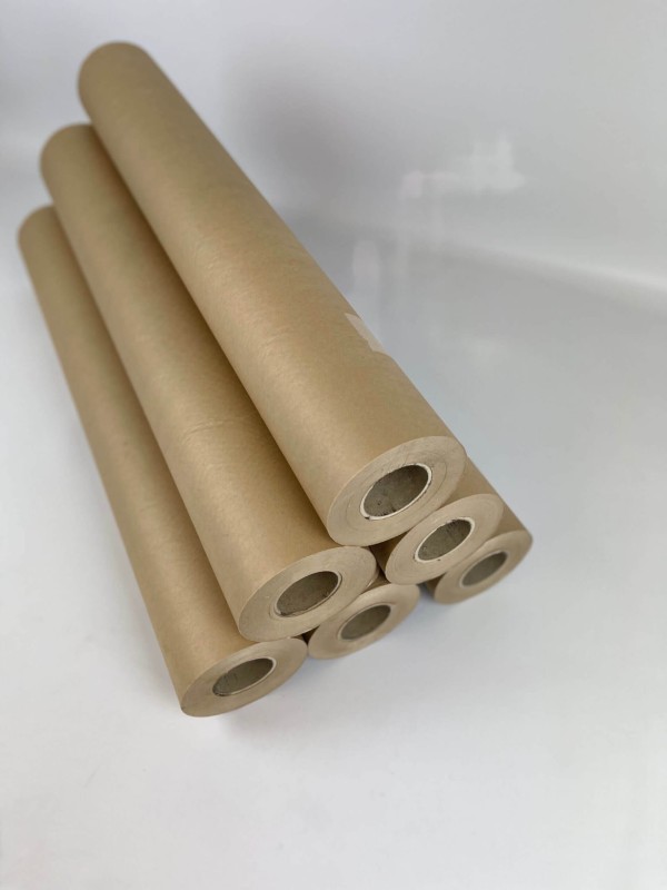 Papier pakowy kraft to ekologiczny wypełniacz. Wykonany z surowców wtórnych. Jest lekki i wytrzymały. Zamiennik plastikowych wypełniaczy i folii bąbelkowej. Można dopasować go do kształtu produktu.