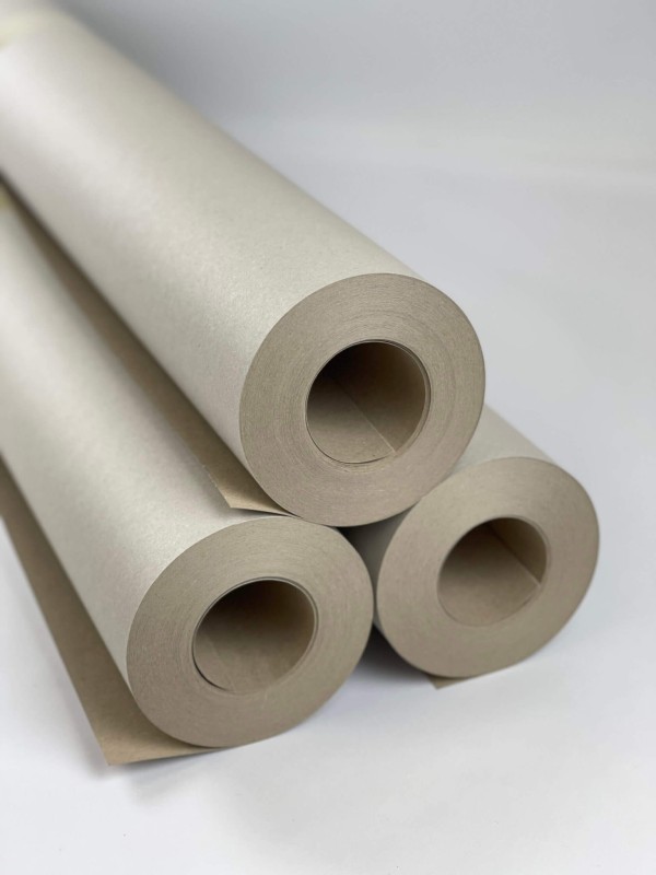 Rolka tektury litej remontowo-budowlana o szerokości 1m i gramaturze ok. 250g/m². Zapewnia ochronę powierzchni przed brudem i porysowaniem i cechuje się wysoką chłonnością.