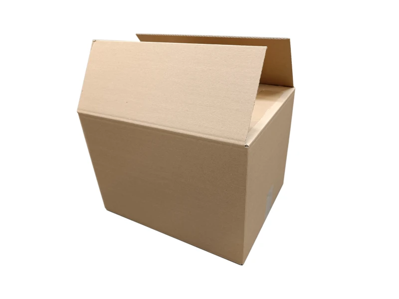 Szary karton klapowy o wymiarach 390x265x265 mm, wykonany z pięciowarstwowej tektury fala EB i gramaturze 585 g/m². Ekologiczny, łatwy w składaniu i magazynowaniu – niezastąpiony w e-commerce, logistyce i handlu.