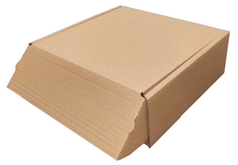 Karton fasonowy z dwoma paskami klejącymi i zrywką o wymiarach 260x245x90mm. Wykonane z szarej tektury falistej fali B o gramaturze 455 g/m². Estetyczna konstrukcja z dwoma paskami klejowymi na górnej klapie oraz zrywką, która umożliwia szybkie otwarcie.