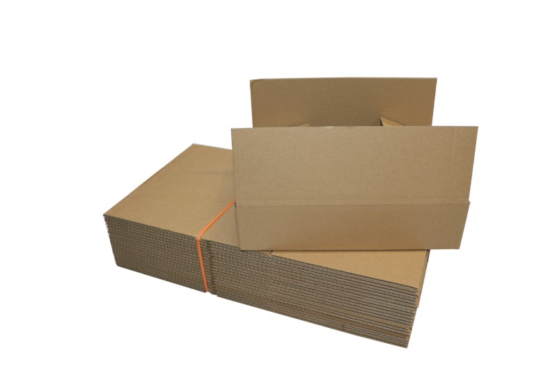 Szary karton klapowy o wymiarach 300x200x70 mm, wykonany z 3-warstwowej tektury falistej (fala B) o gramaturze 355 g/m². Konstrukcja F201 ułatwia szybkie składanie i pakowanie, zapewniając jednocześnie skuteczną ochronę produktów podczas transportu.