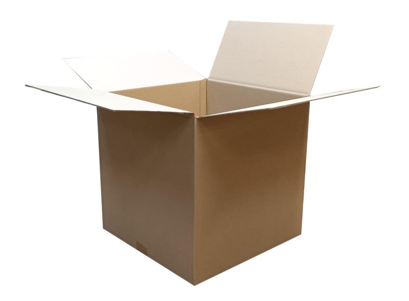 Szary karton klapowy wykonany z 3-warstwowej tektury o fali B. Karton ma dużą pojemność i proporcjonalne wymiary, co czyni go uniwersalnym rozwiązaniem do pakowania. Posiada klasyczną konstrukcje zapewniającą łatwe składanie oraz bezpieczne zamknięcie.