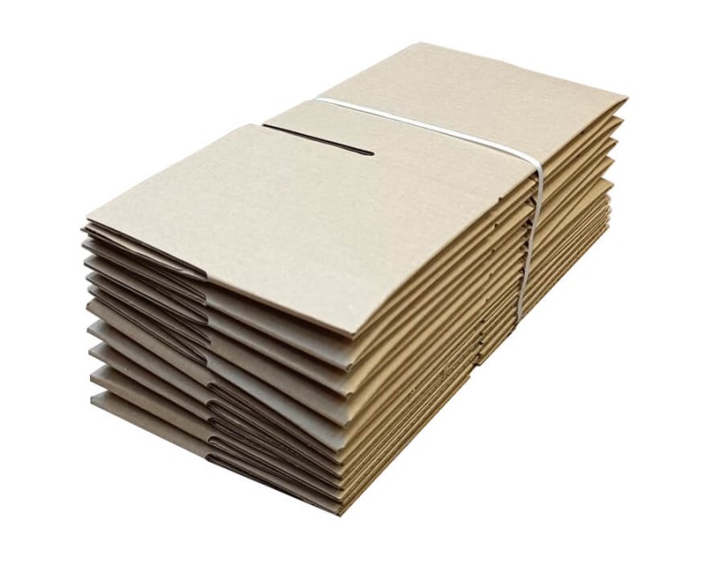 Szare, kartonowe pudełko o wymiarach zewnętrznych 200x150x80 mm, wyposażone w praktyczne, automatyczne dno. Wykonane z 3-warstwowej tektury. Pudełko zapewnia estetyczne i szybkie pakowanie.