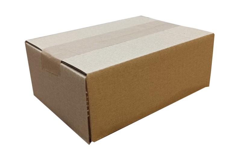 Szare, kartonowe pudełko o wymiarach zewnętrznych 200x150x80 mm, wyposażone w praktyczne, automatyczne dno. Wykonane z 3-warstwowej tektury. Pudełko zapewnia estetyczne i szybkie pakowanie.