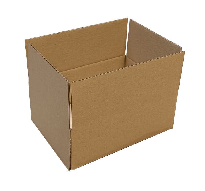 Szare, kartonowe pudełko o wymiarach zewnętrznych 200x150x80 mm, wyposażone w praktyczne, automatyczne dno. Wykonane z 3-warstwowej tektury. Pudełko zapewnia estetyczne i szybkie pakowanie.