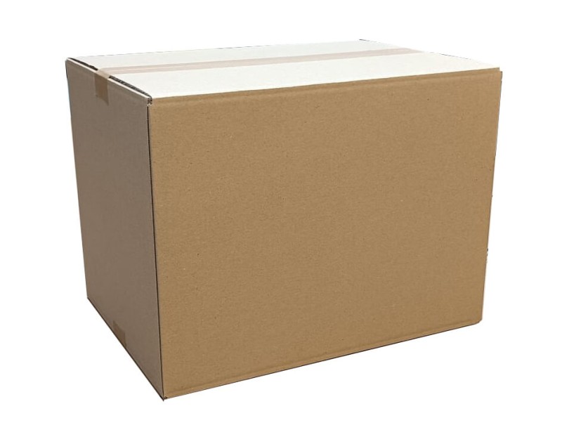 Szary karton klapowy wykonany z 3-warstwowej tektury o fali B. Karton ma klasyczną konstrukcję FEFCO 201 z czterema klapami, które zapewniają łatwe i szybkie zamknięcie. Jego proporcje wskazują na dużą pojemność.