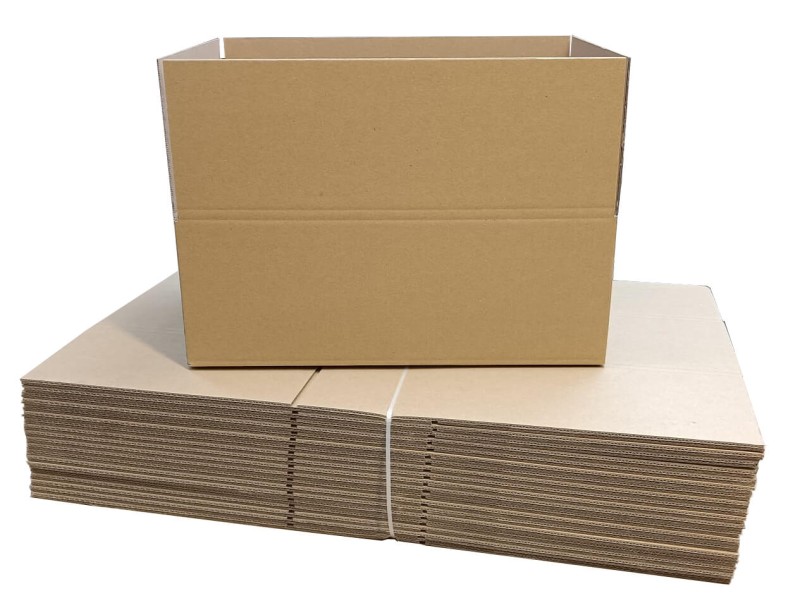 Szary karton klapowy o wymiarach 500x350x190mm. Wykonany z 3-warstwowej tektury falistej (fala B) o gramaturze 410 g/m². Opakowanie posiada klasyczna konstrukcję F201