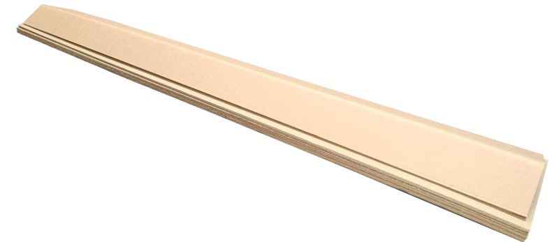 Tekturowy kątownik o wymiarach 1450x300 mm, wykonany z 5-warstwowej tektury (fala EB, gramatura 585 g/m²). Skutecznie chroni krawędzie mebli oraz innych wyrobów narażonych na uszkodzenia mechaniczne. Wykonany zgodnie ze standardem F970