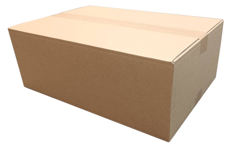 Szary karton klapowy wykonany z pięciowarstwowej tektury o fali EB. Opakowanie posiada solidną konstrukcje FEFCO 201. Karton ma prostokątny kształt i kompaktową wysokość.