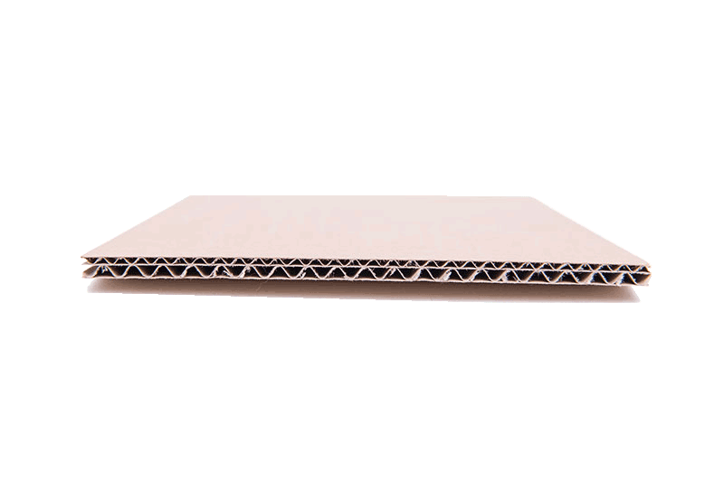 Przekładka tekturowa 1415x580 mm – trwała i ekologiczna ochrona towaru na palecie. Wykonana z szaro-szarej tektury o fali EB.  Idealna do zabezpieczania produktów w transporcie i magazynowaniu. Tektura.