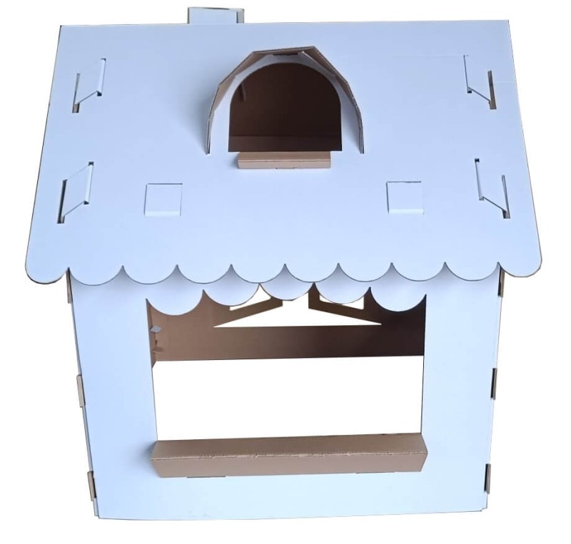 Duży domek kolorowanka z tektury 5-warstwowej przestronna konstrukcja. Z otwieranymi drzwiami i oknami, kominem i daszkiem na dachu. Zapewnia kreatywną i bezpieczną rozrywkę dla dzieci. Bez nadruku