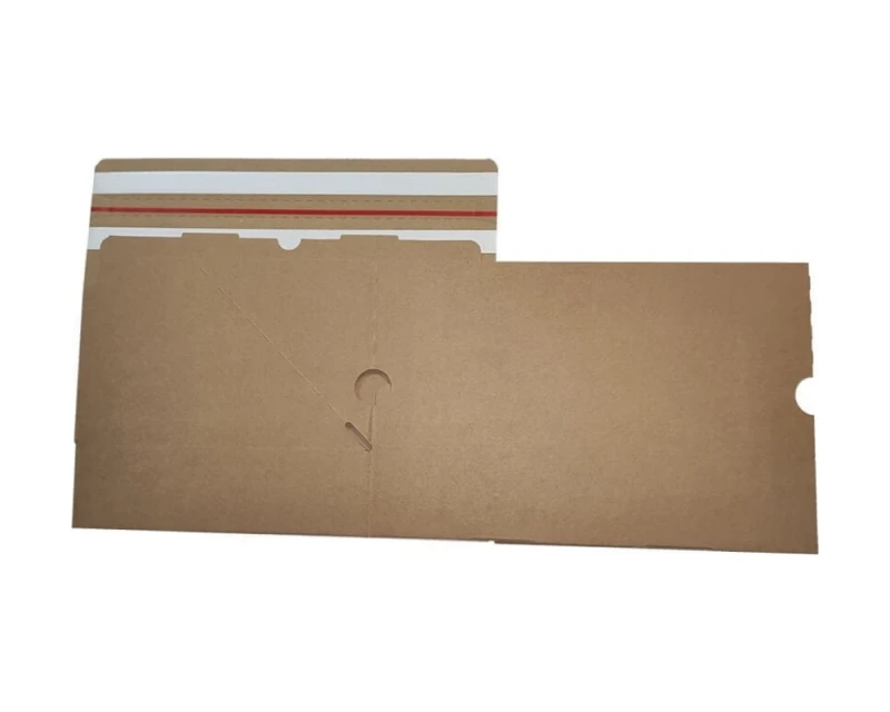 Karton o wymiarach 350x250x75mm wykonany z 3-warstwowej szarej tektury. Opakowanie posiada automatyczne dno oraz dwa paski klejowe i zrywkę.